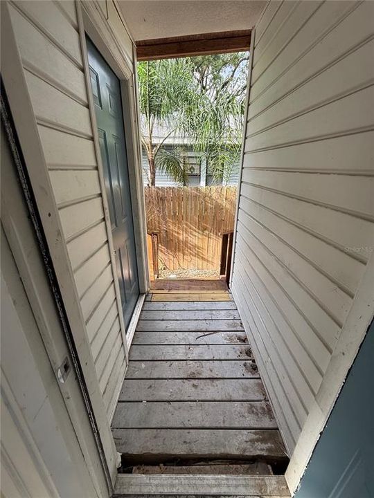 For Sale: $245,000 (3 beds, 2 baths, 780 Square Feet)