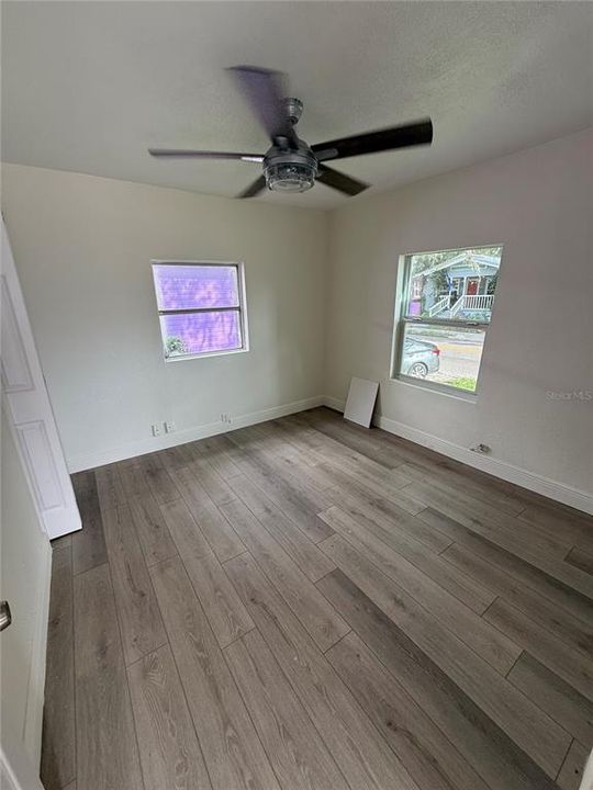 For Sale: $245,000 (3 beds, 2 baths, 780 Square Feet)