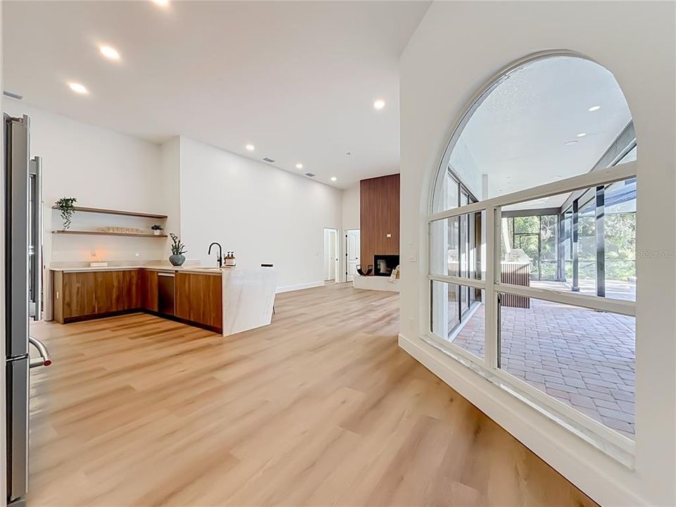 На продажу: $895,000 (5 спален, 3 ванн, 2804 Квадратных фут)
