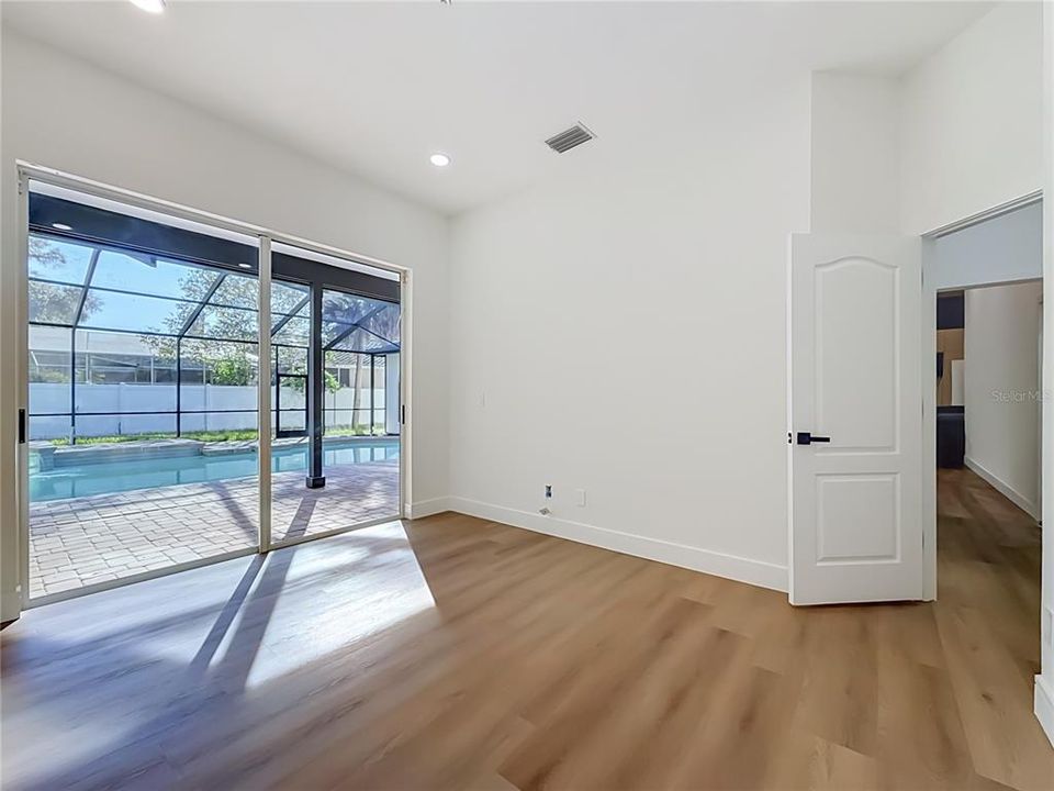 На продажу: $895,000 (5 спален, 3 ванн, 2804 Квадратных фут)