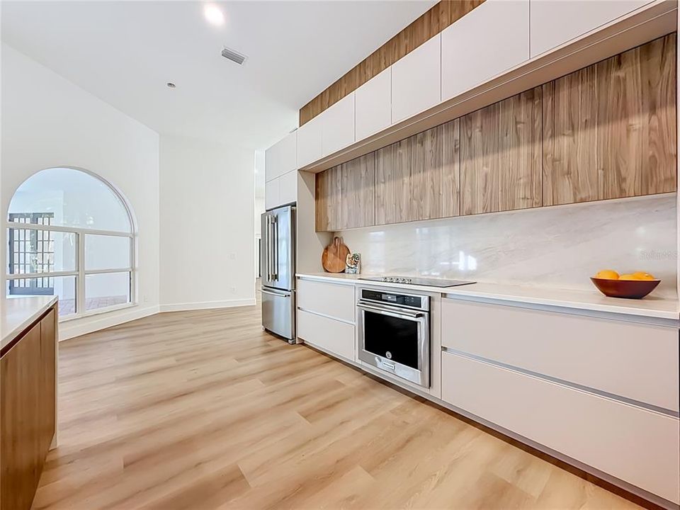 На продажу: $895,000 (5 спален, 3 ванн, 2804 Квадратных фут)