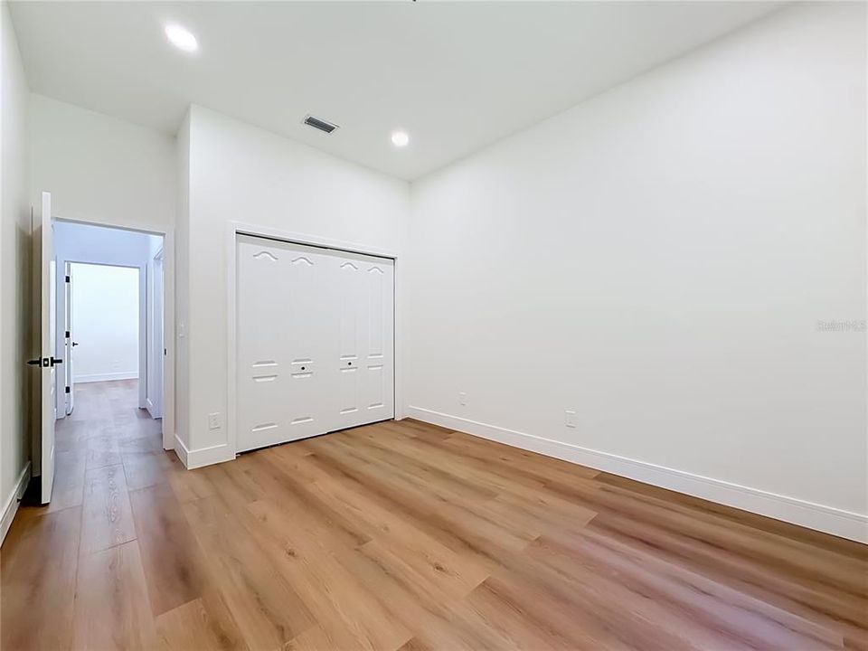 На продажу: $895,000 (5 спален, 3 ванн, 2804 Квадратных фут)