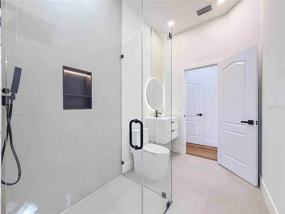На продажу: $895,000 (5 спален, 3 ванн, 2804 Квадратных фут)