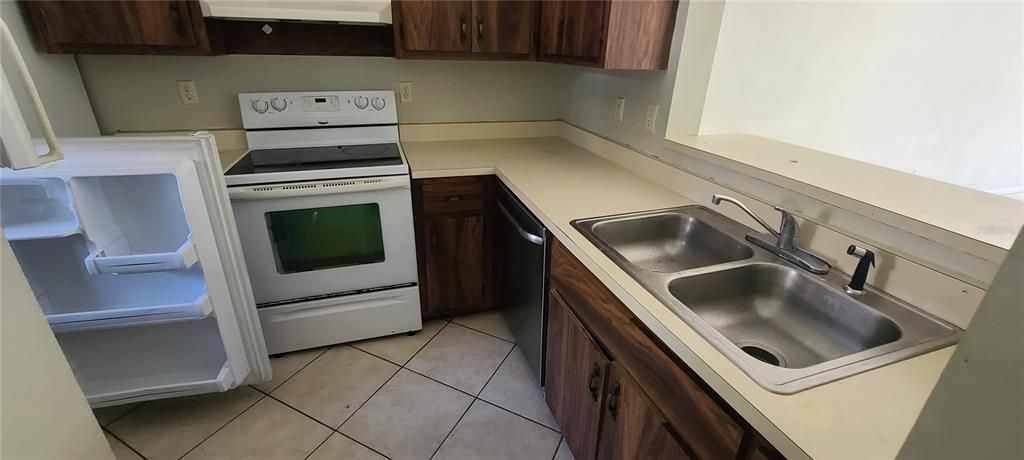 En Renta: $1,200 (2 camas, 0 baños, 1186 Pies cuadrados)