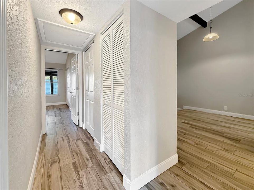 На продажу: $189,500 (2 спален, 2 ванн, 994 Квадратных фут)