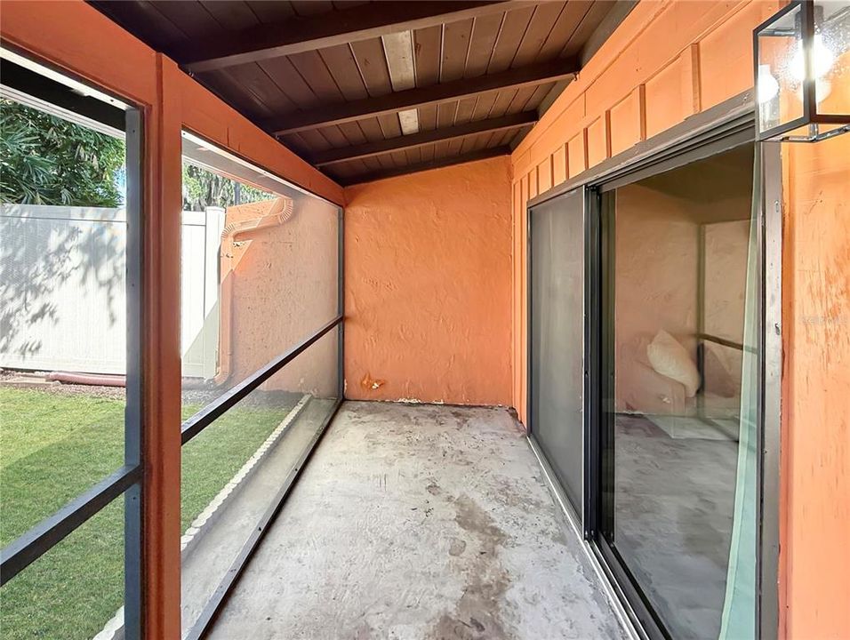 На продажу: $189,500 (2 спален, 2 ванн, 994 Квадратных фут)