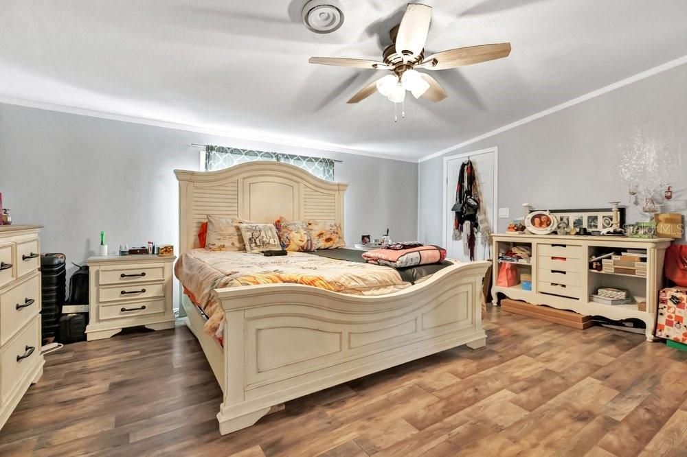 For Sale: $314,990 (3 beds, 2 baths, 1782 Square Feet)