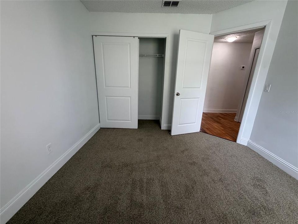 For Rent: $1,800 (3 beds, 2 baths, 1099 Square Feet)