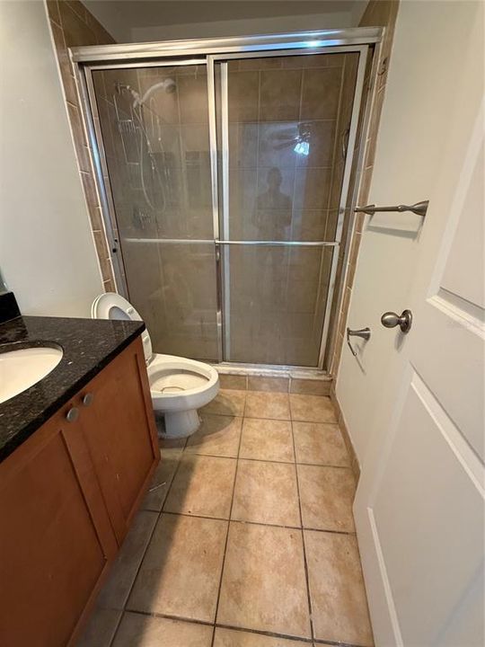 For Rent: $1,800 (3 beds, 2 baths, 1099 Square Feet)