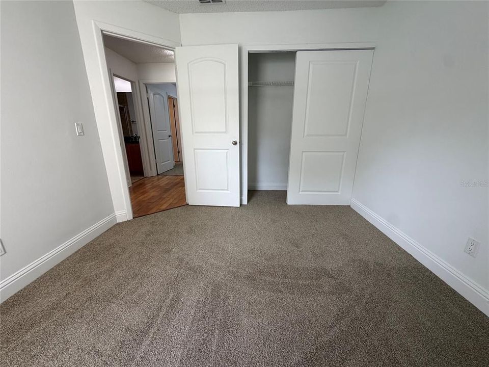 For Rent: $1,800 (3 beds, 2 baths, 1099 Square Feet)