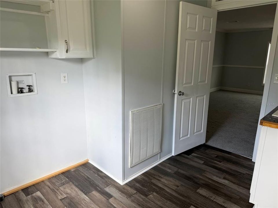 For Sale: $269,900 (4 beds, 2 baths, 2280 Square Feet)
