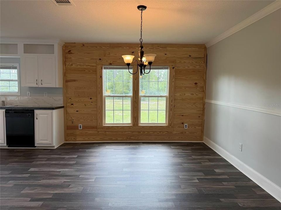 For Sale: $269,900 (4 beds, 2 baths, 2280 Square Feet)