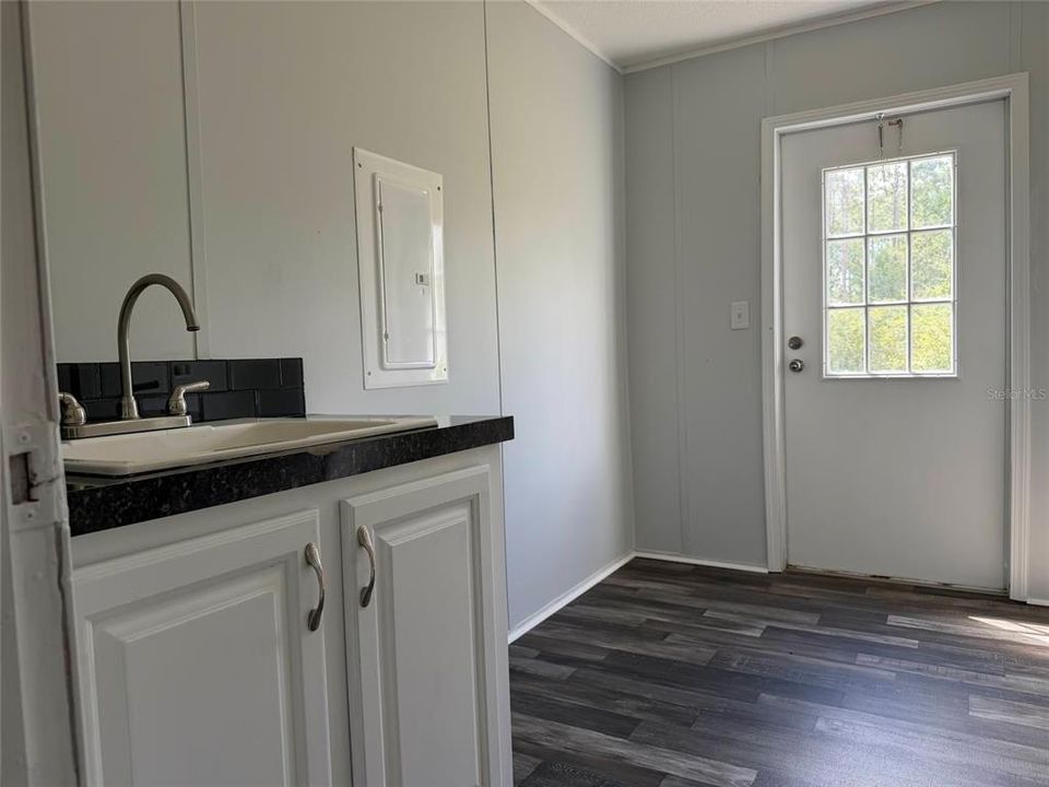 For Sale: $269,900 (4 beds, 2 baths, 2280 Square Feet)