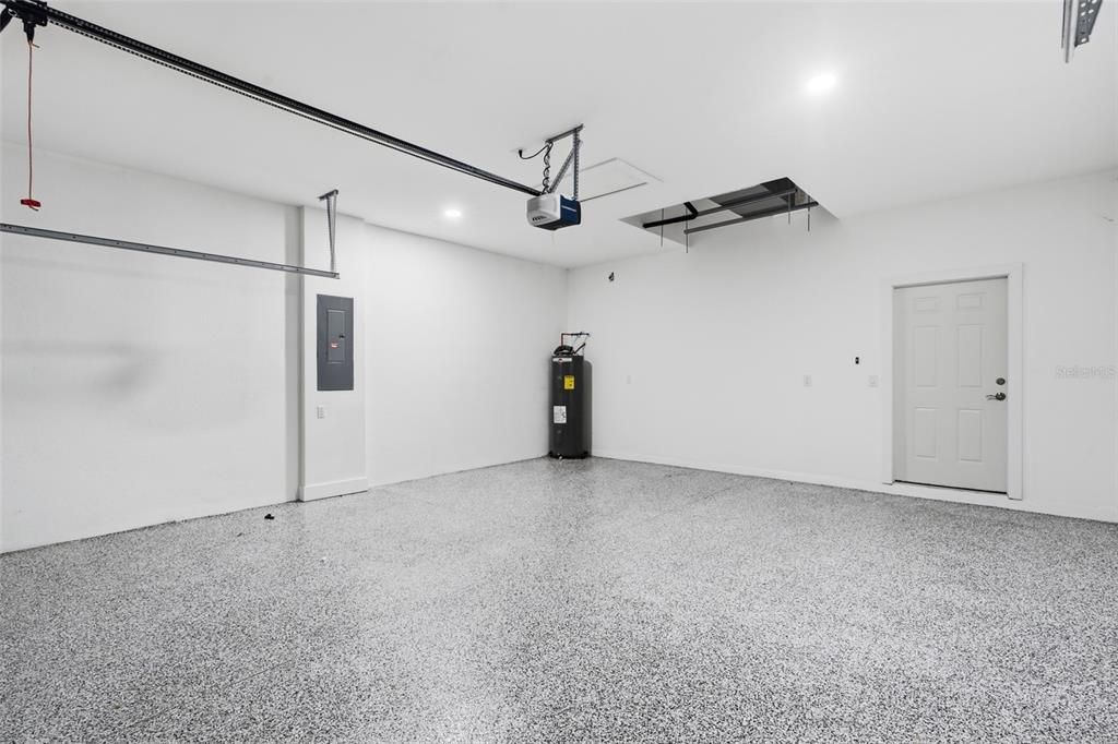 En Venta: $430,000 (4 camas, 2 baños, 1657 Pies cuadrados)