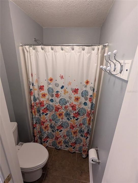В аренду: $2,350 (4 спален, 0 ванн, 1868 Квадратных фут)