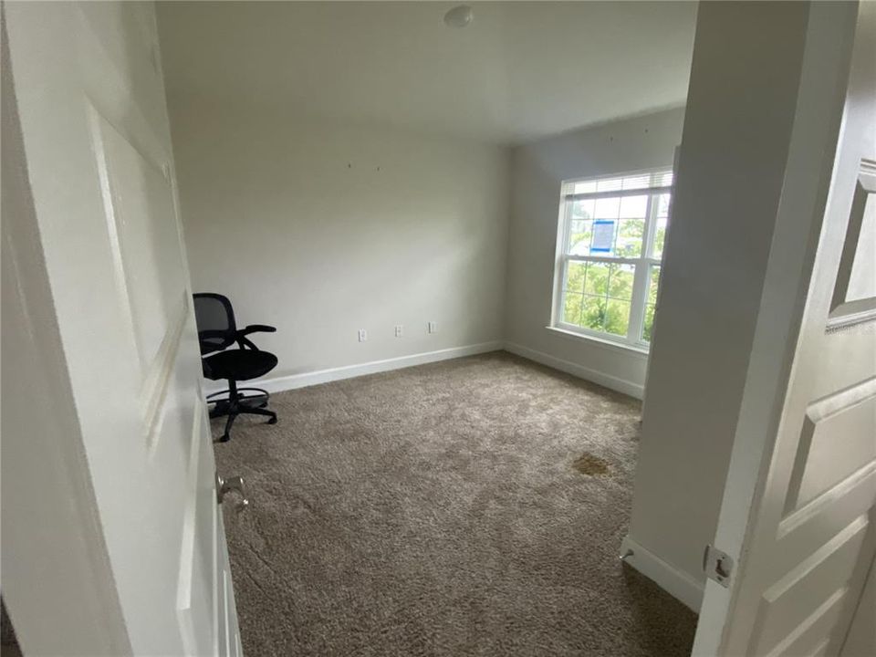 For Sale: $250,000 (4 beds, 2 baths, 1840 Square Feet)