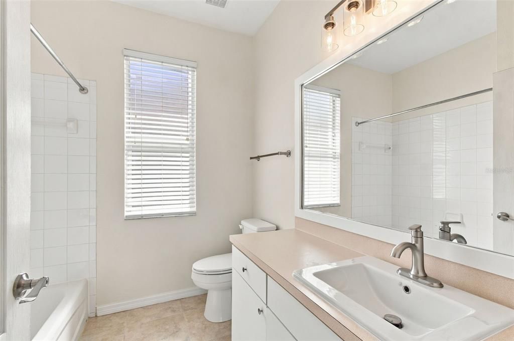 En Venta: $369,900 (3 camas, 2 baños, 1871 Pies cuadrados)