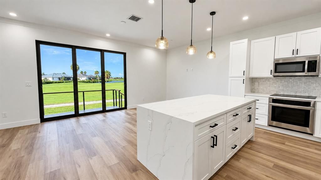 For Rent: $1,995 (3 beds, 2 baths, 1461 Square Feet)