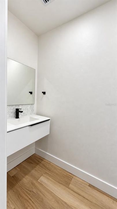 For Rent: $1,995 (3 beds, 2 baths, 1461 Square Feet)