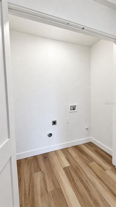 For Rent: $1,995 (3 beds, 2 baths, 1461 Square Feet)