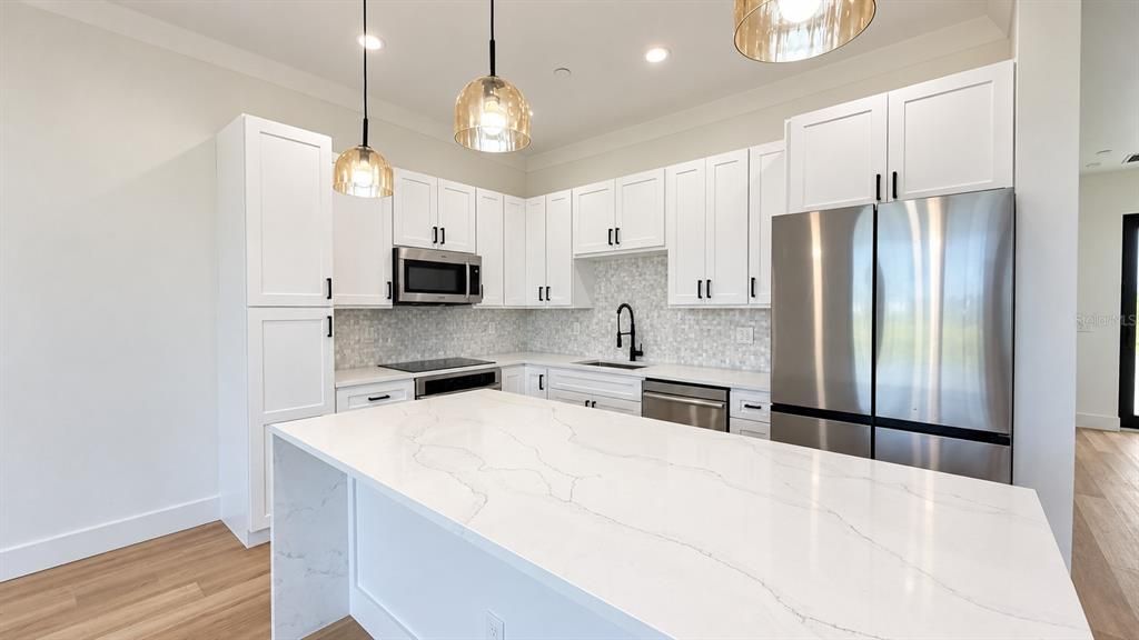 For Rent: $1,995 (3 beds, 2 baths, 1461 Square Feet)