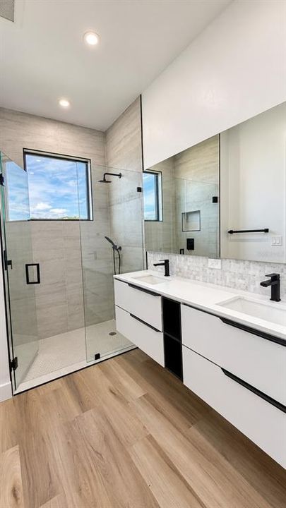 For Rent: $1,995 (3 beds, 2 baths, 1461 Square Feet)