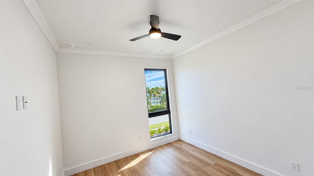 For Rent: $1,995 (3 beds, 2 baths, 1461 Square Feet)