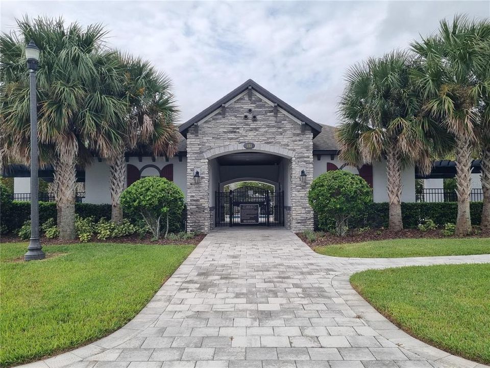 For Sale: $320,000 (3 beds, 2 baths, 1490 Square Feet)