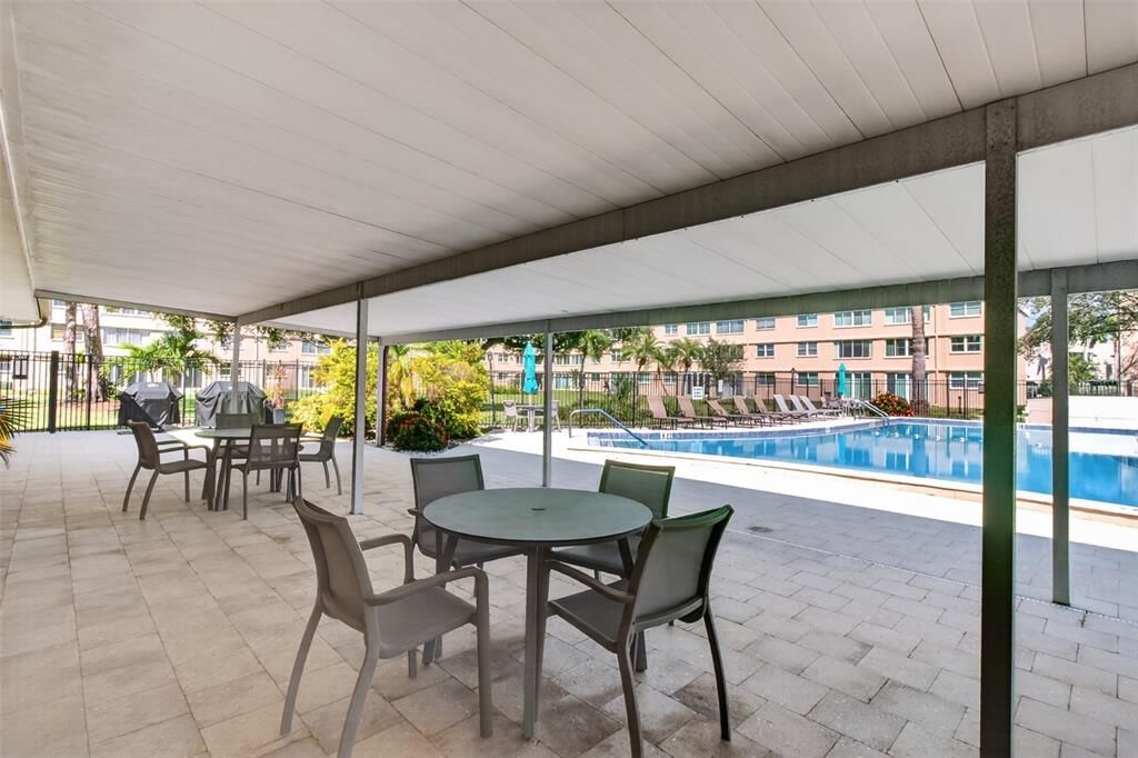 На продажу: $139,000 (1 спален, 1 ванн, 930 Квадратных фут)