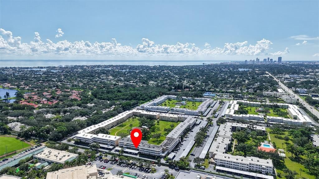 На продажу: $139,000 (1 спален, 1 ванн, 930 Квадратных фут)