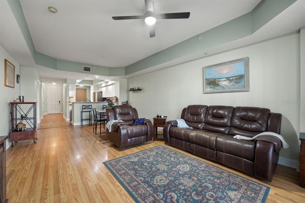 For Sale: $388,000 (2 beds, 2 baths, 1438 Square Feet)