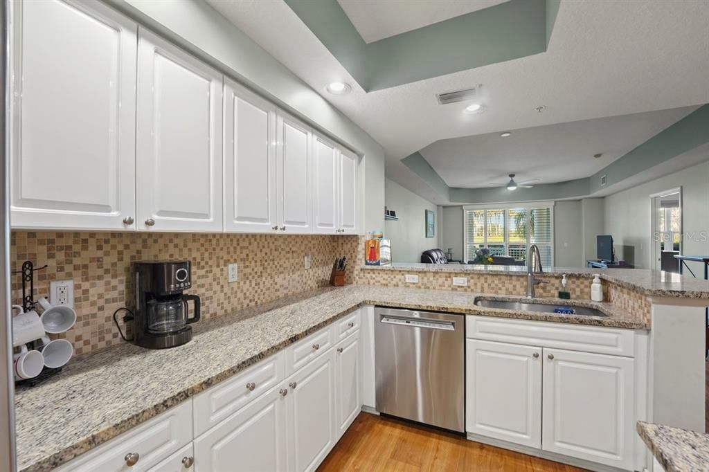 For Sale: $388,000 (2 beds, 2 baths, 1438 Square Feet)