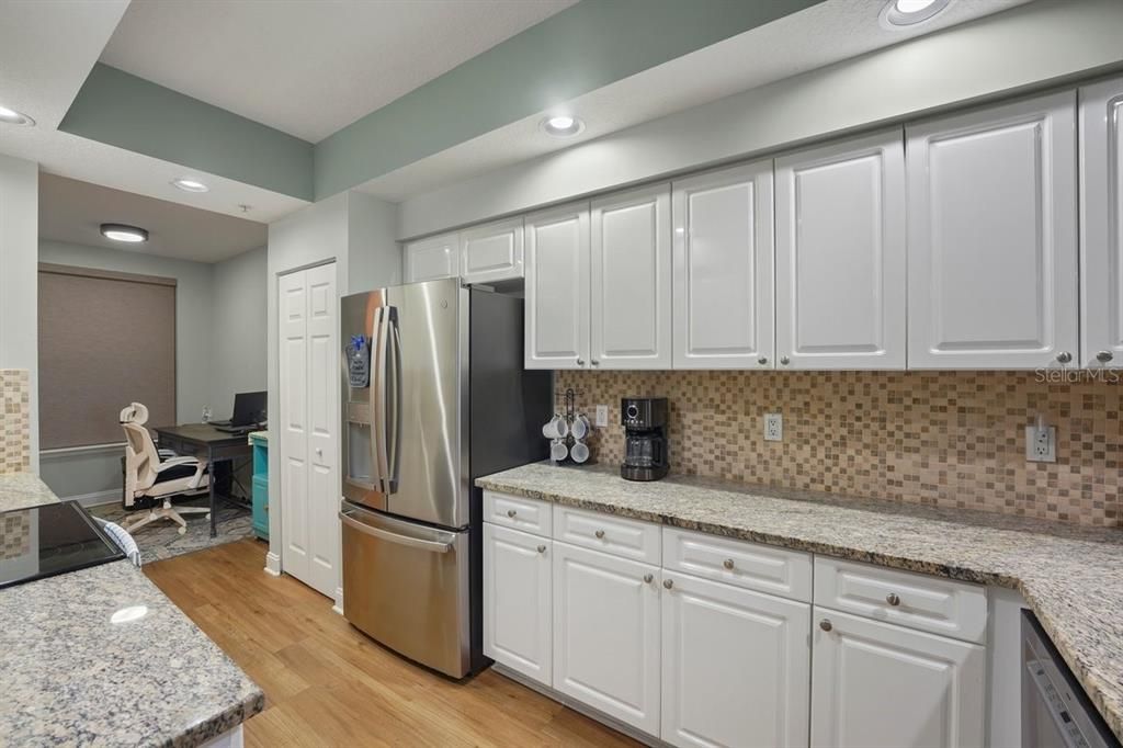 For Sale: $388,000 (2 beds, 2 baths, 1438 Square Feet)