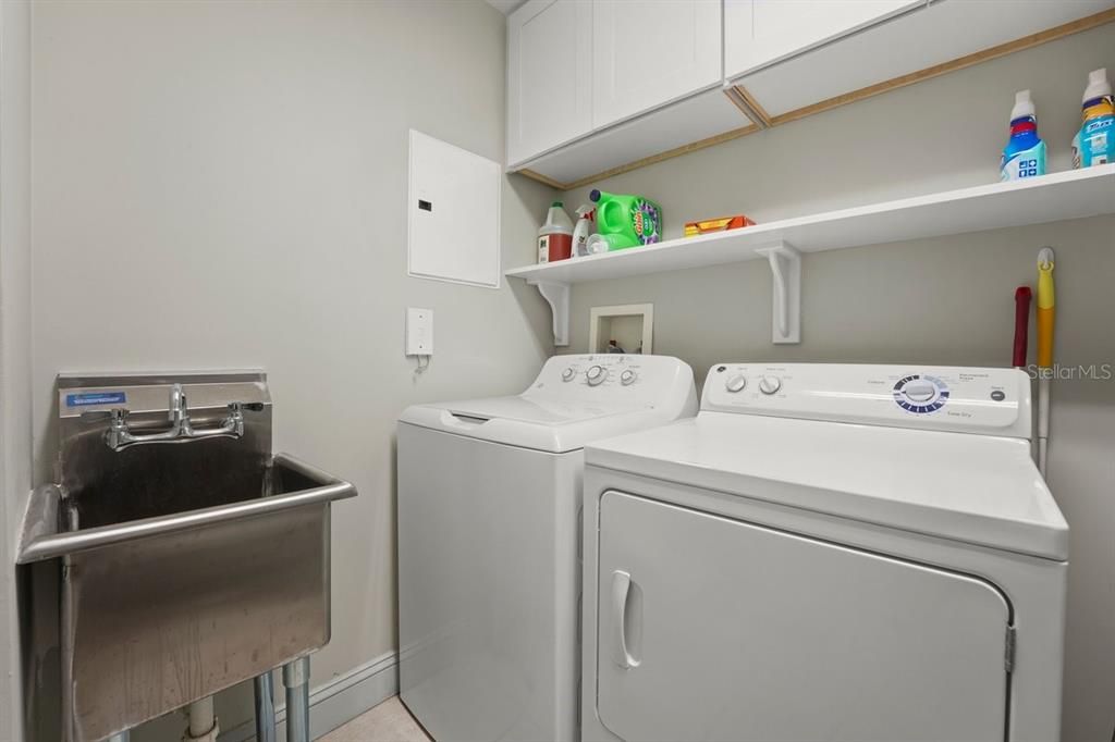 For Sale: $388,000 (2 beds, 2 baths, 1438 Square Feet)