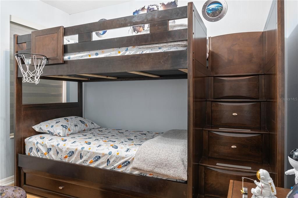 В аренду: $2,200 (3 спален, 2 ванн, 1220 Квадратных фут)