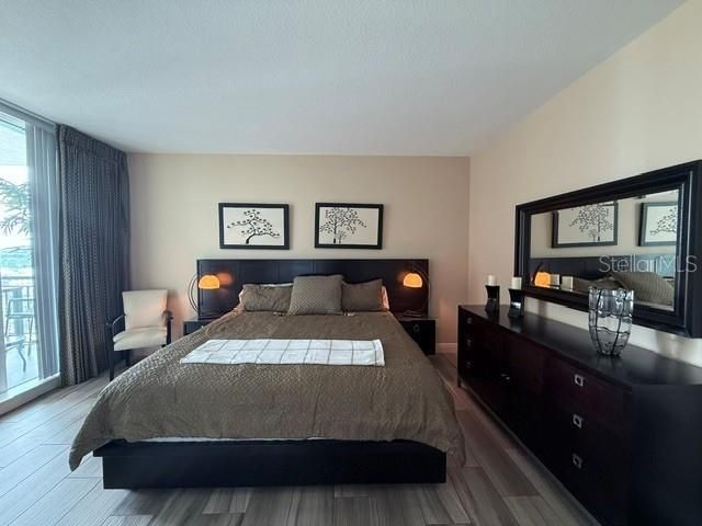 В аренду: $5,500 (2 спален, 2 ванн, 1310 Квадратных фут)