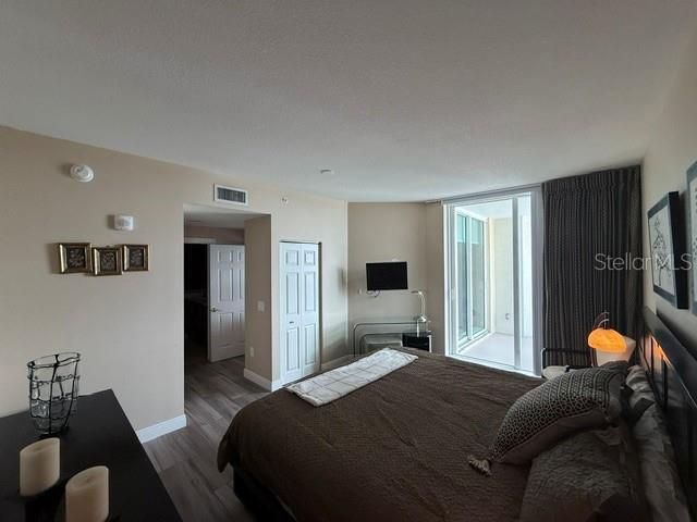 В аренду: $5,500 (2 спален, 2 ванн, 1310 Квадратных фут)