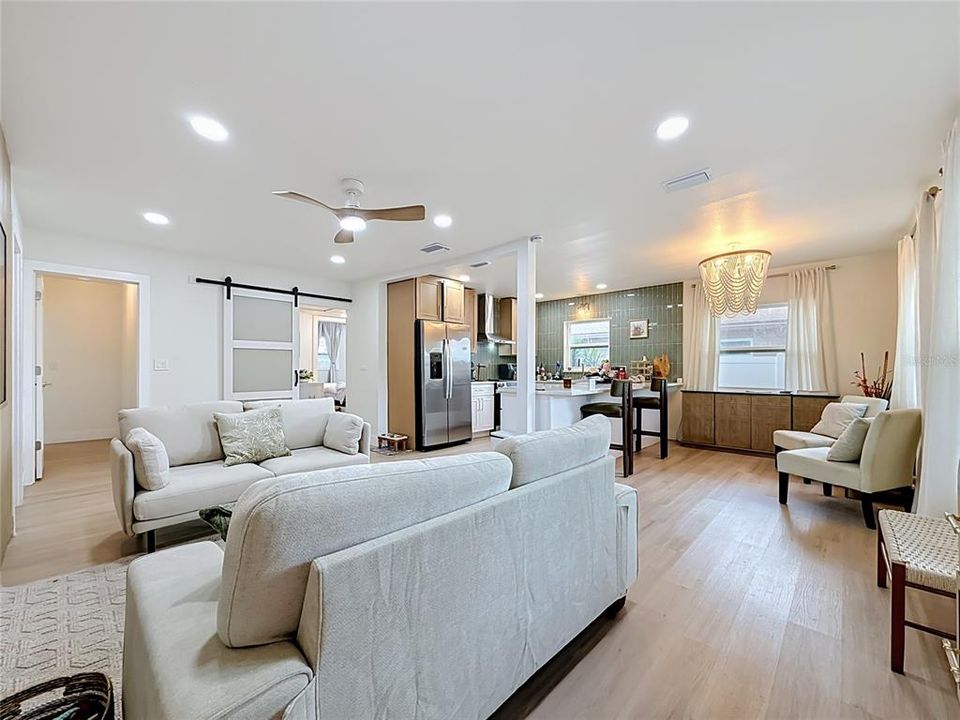 For Sale: $469,000 (3 beds, 2 baths, 1274 Square Feet)