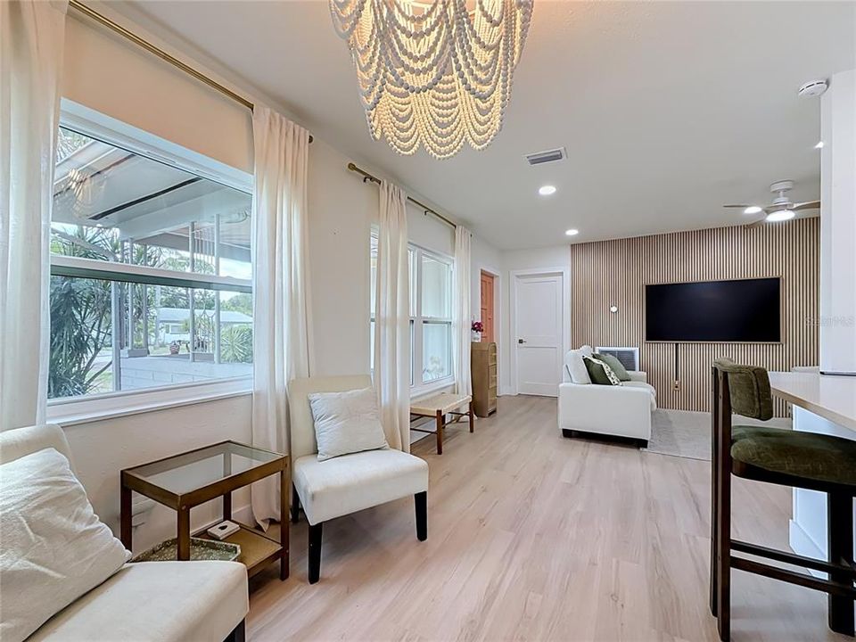 For Sale: $469,000 (3 beds, 2 baths, 1274 Square Feet)