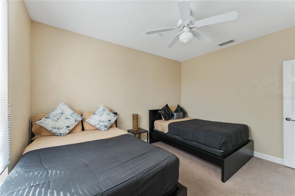 В аренду: $2,400 (3 спален, 2 ванн, 1269 Квадратных фут)