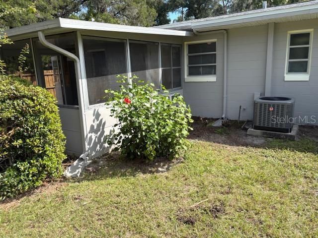 For Sale: $195,000 (2 beds, 1 baths, 786 Square Feet)