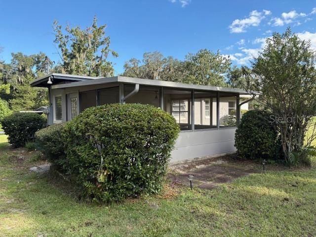 For Sale: $195,000 (2 beds, 1 baths, 786 Square Feet)