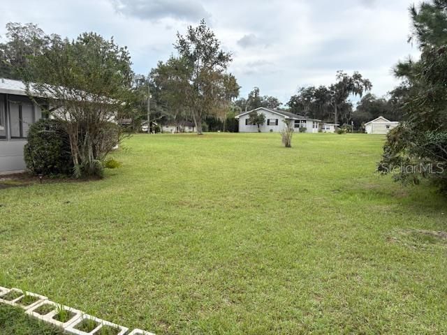 For Sale: $195,000 (2 beds, 1 baths, 786 Square Feet)