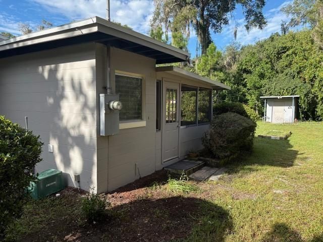 For Sale: $195,000 (2 beds, 1 baths, 786 Square Feet)