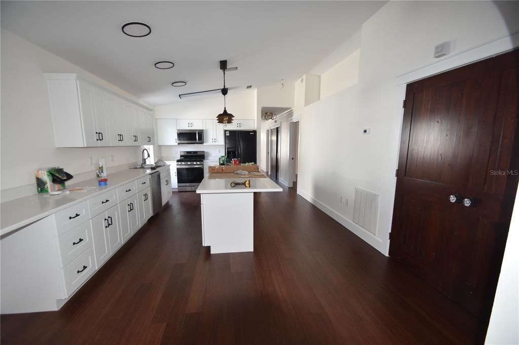 For Sale: $650,000 (5 beds, 3 baths, 2570 Square Feet)