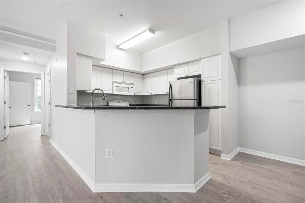 For Rent: $2,300 (3 beds, 2 baths, 1280 Square Feet)
