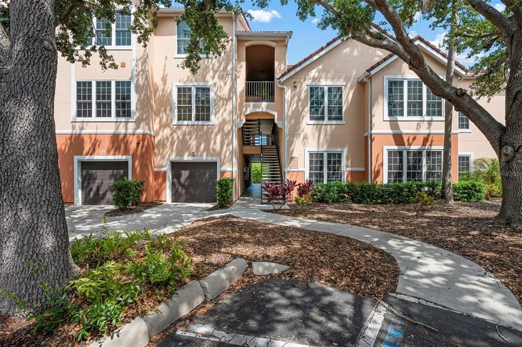 For Rent: $2,300 (3 beds, 2 baths, 1280 Square Feet)