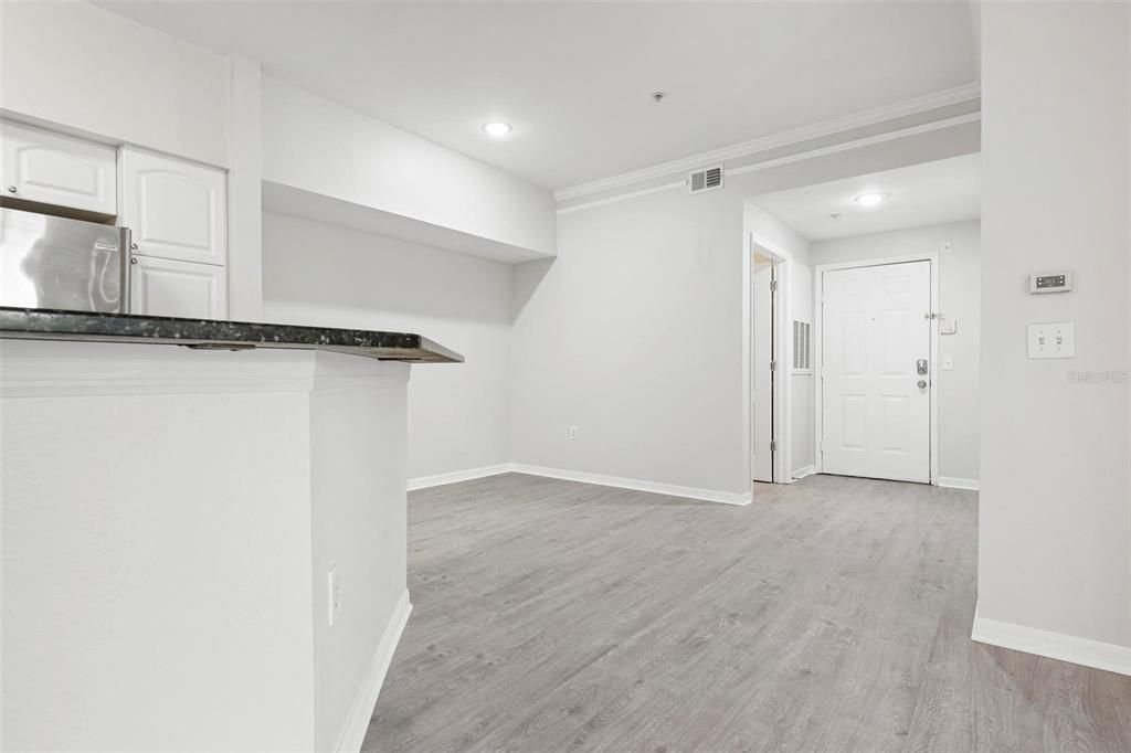 For Rent: $2,300 (3 beds, 2 baths, 1280 Square Feet)