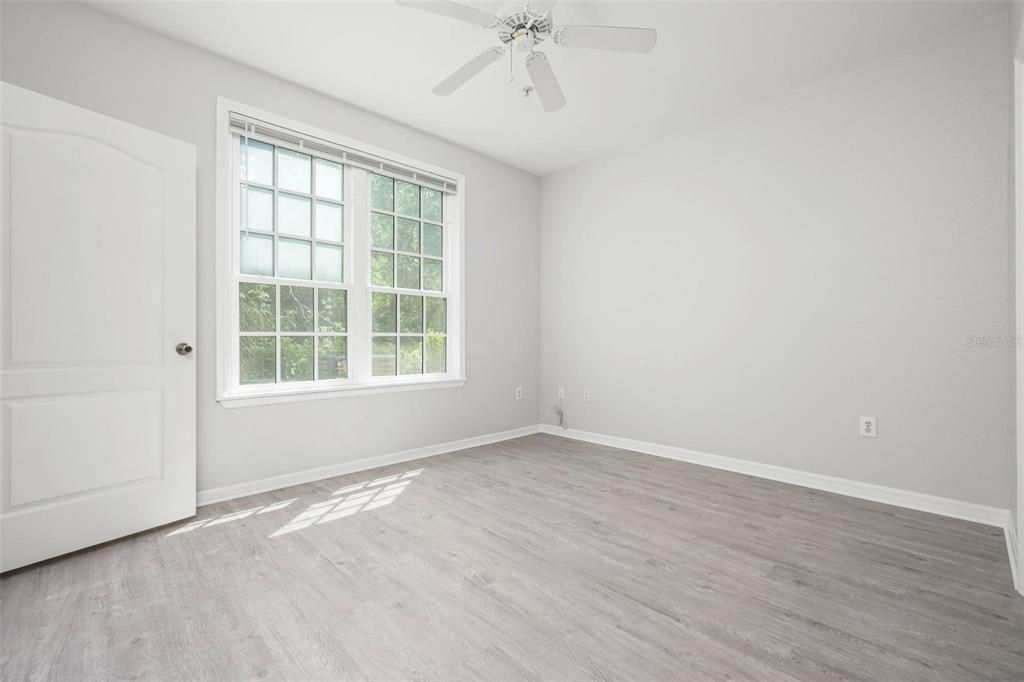 For Rent: $2,300 (3 beds, 2 baths, 1280 Square Feet)