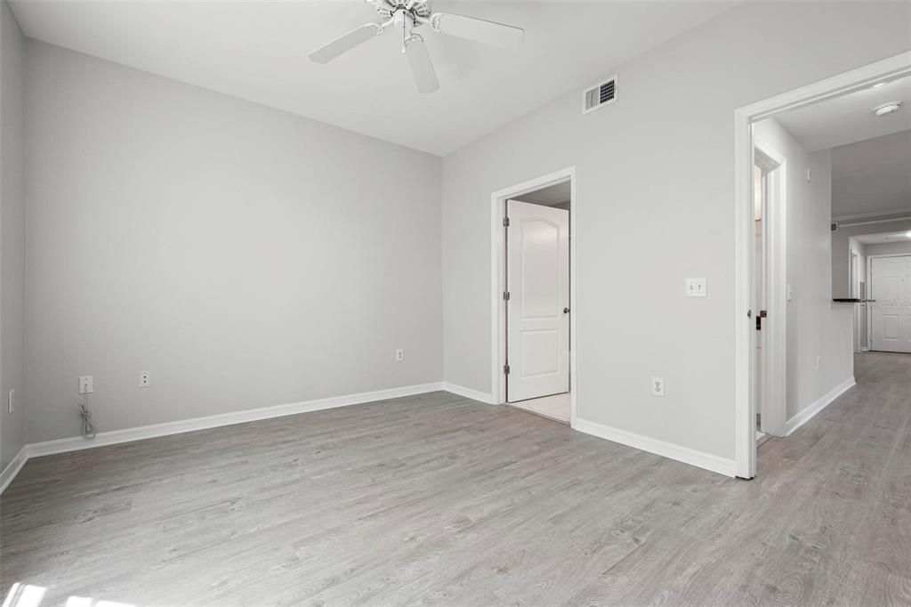 For Rent: $2,300 (3 beds, 2 baths, 1280 Square Feet)